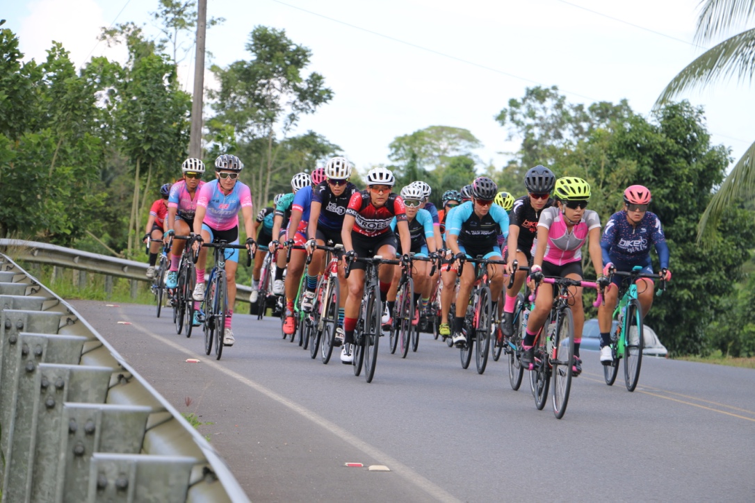 ¡Regresa la Vuelta Máster Femenina Kivelix! La carrera de ciclismo de ruta, pensada por y para mujeres